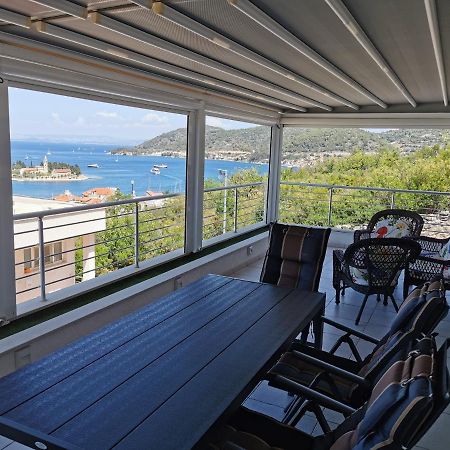 Luxury Apartment Prestige Villa Bellevue Vis Bagian luar foto
