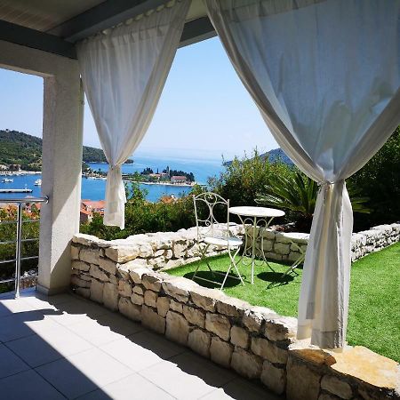 Luxury Apartment Prestige Villa Bellevue Vis Bagian luar foto