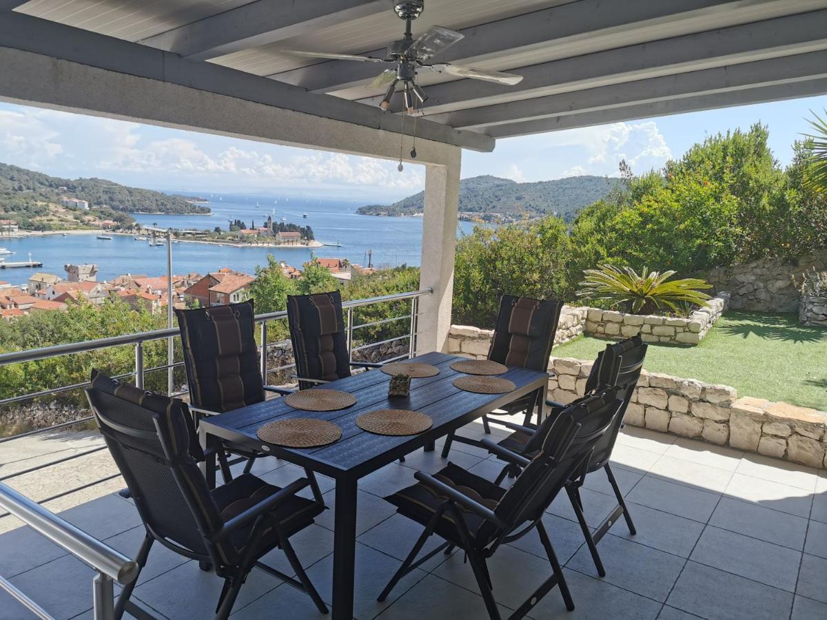 Luxury Apartment Prestige Villa Bellevue Vis Bagian luar foto
