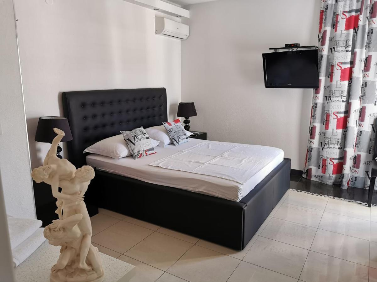 Luxury Apartment Prestige Villa Bellevue Vis Bagian luar foto