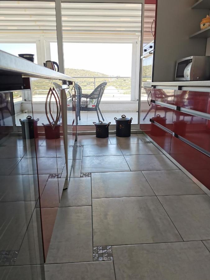 Luxury Apartment Prestige Villa Bellevue Vis Bagian luar foto