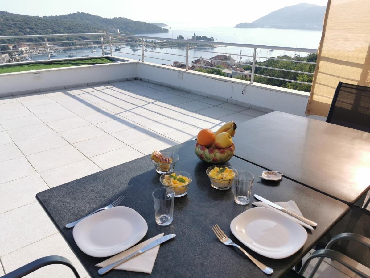Luxury Apartment Prestige Villa Bellevue Vis Bagian luar foto
