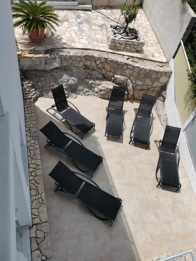 Luxury Apartment Prestige Villa Bellevue Vis Bagian luar foto