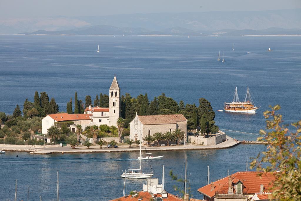 Luxury Apartment Prestige Villa Bellevue Vis Bagian luar foto