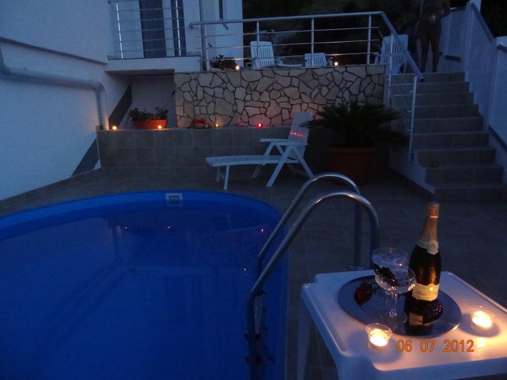 Luxury Apartment Prestige Villa Bellevue Vis Bagian luar foto