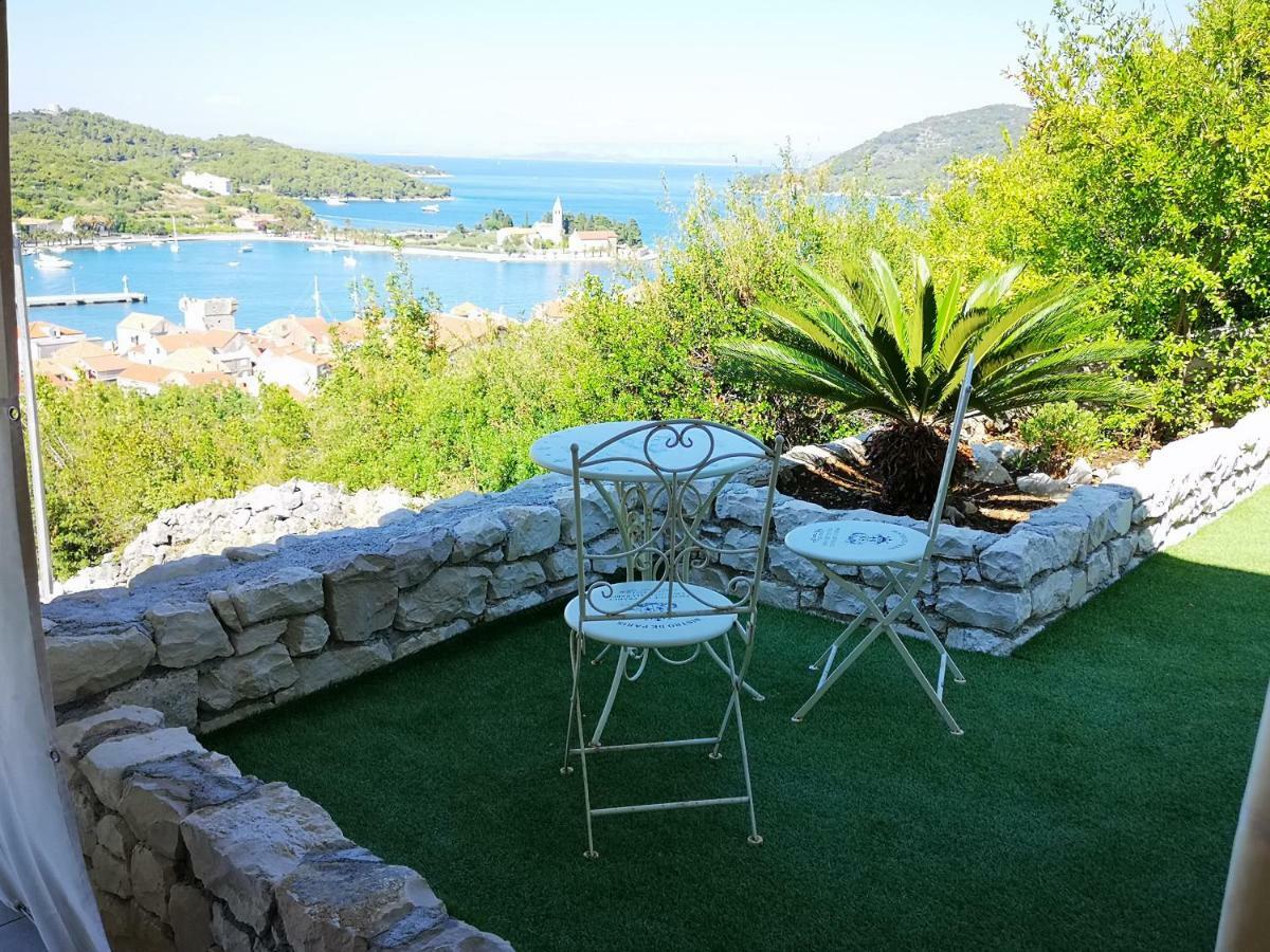 Luxury Apartment Prestige Villa Bellevue Vis Bagian luar foto