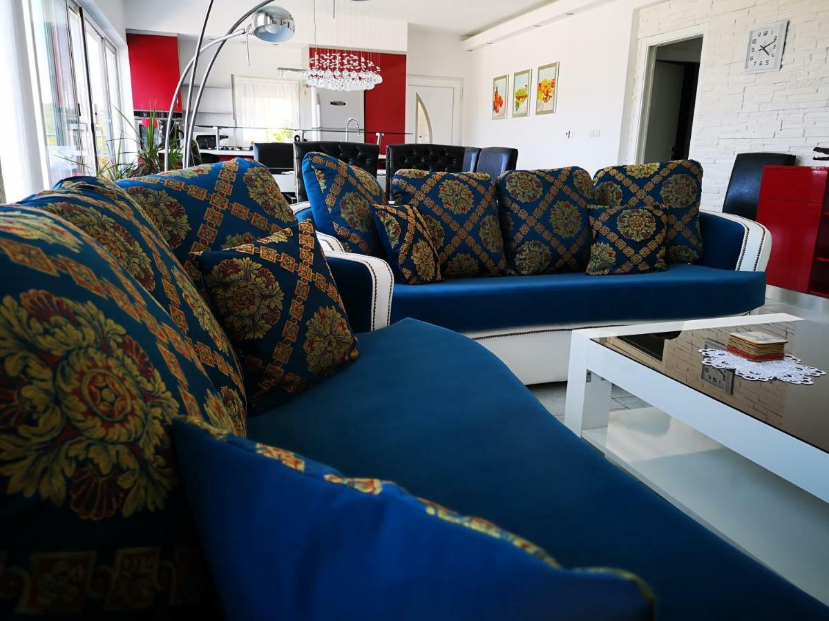 Luxury Apartment Prestige Villa Bellevue Vis Bagian luar foto