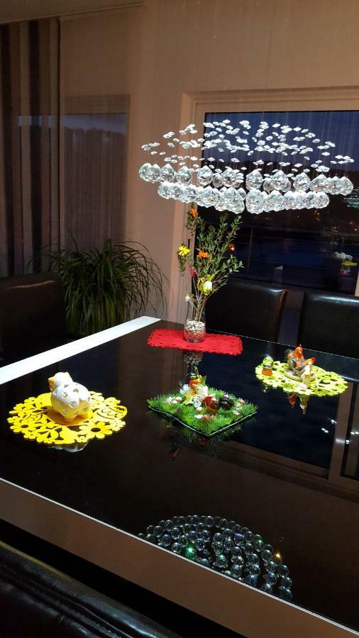 Luxury Apartment Prestige Villa Bellevue Vis Bagian luar foto